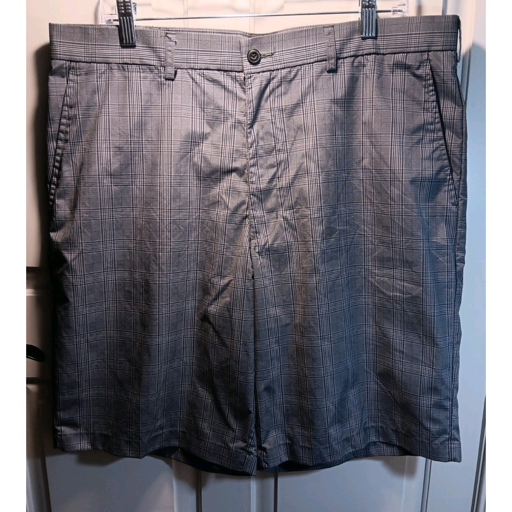 Ben Hogan Golf Shorts Men's Size 36W Grey/Black Plaid Flat Front Polyester Blend